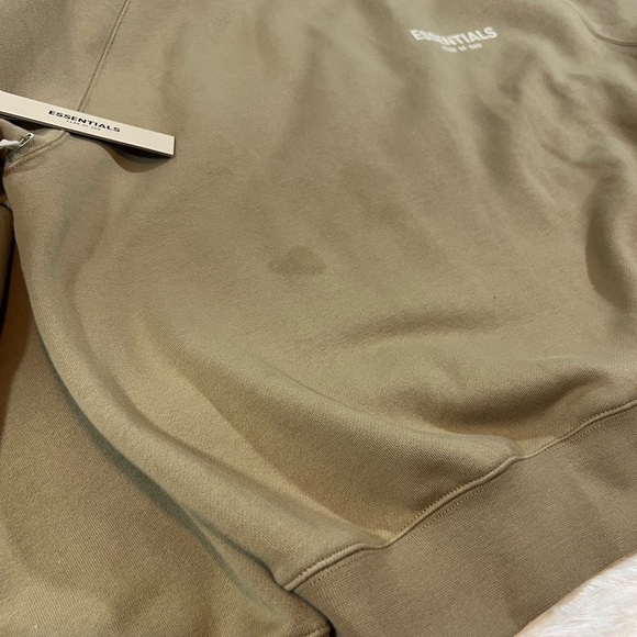 Fear of God Essentials Essentials Crewneck 'Desert Taupe' - Picture 3 of 3